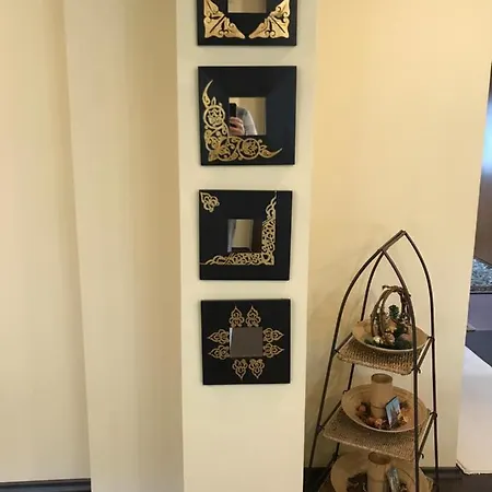 Apartment Chris